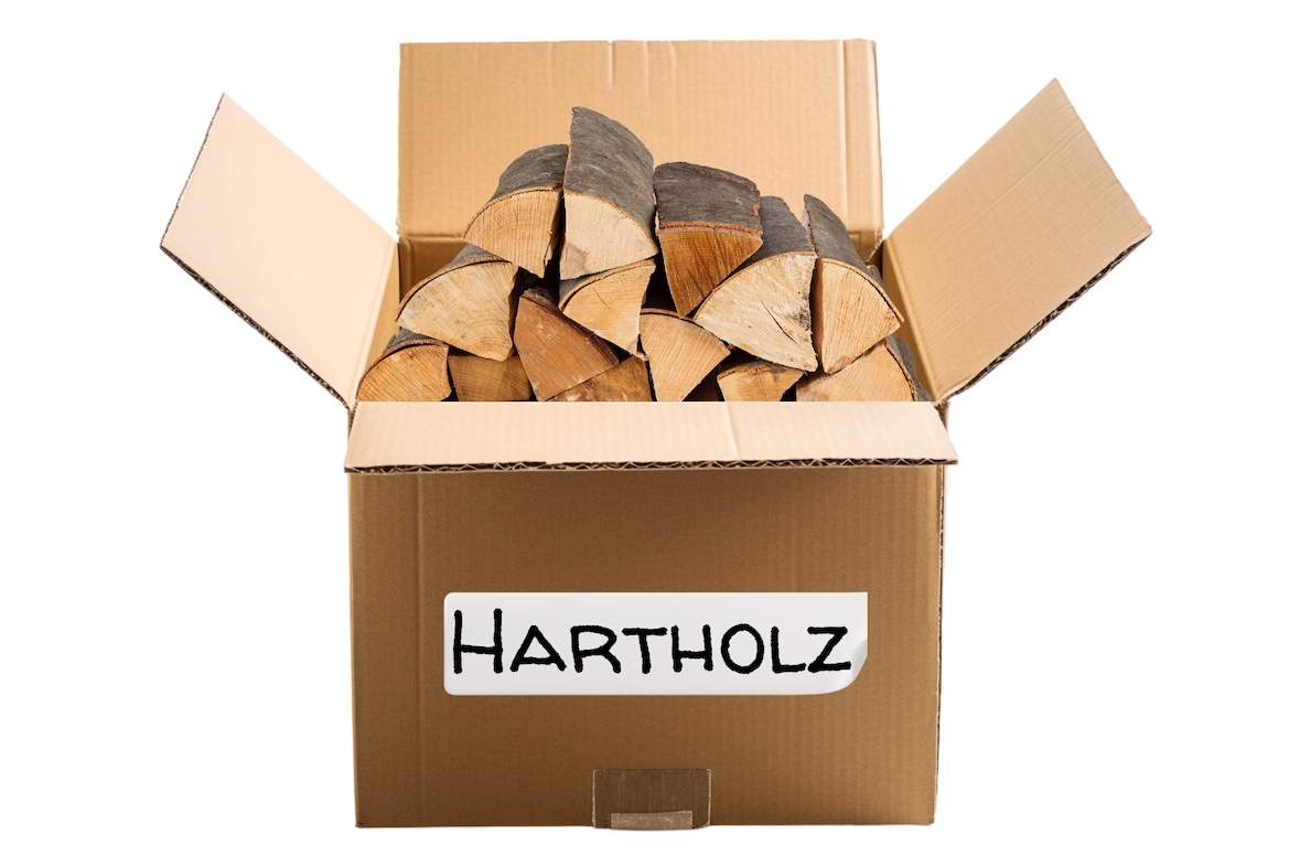 Brennholz im Karton